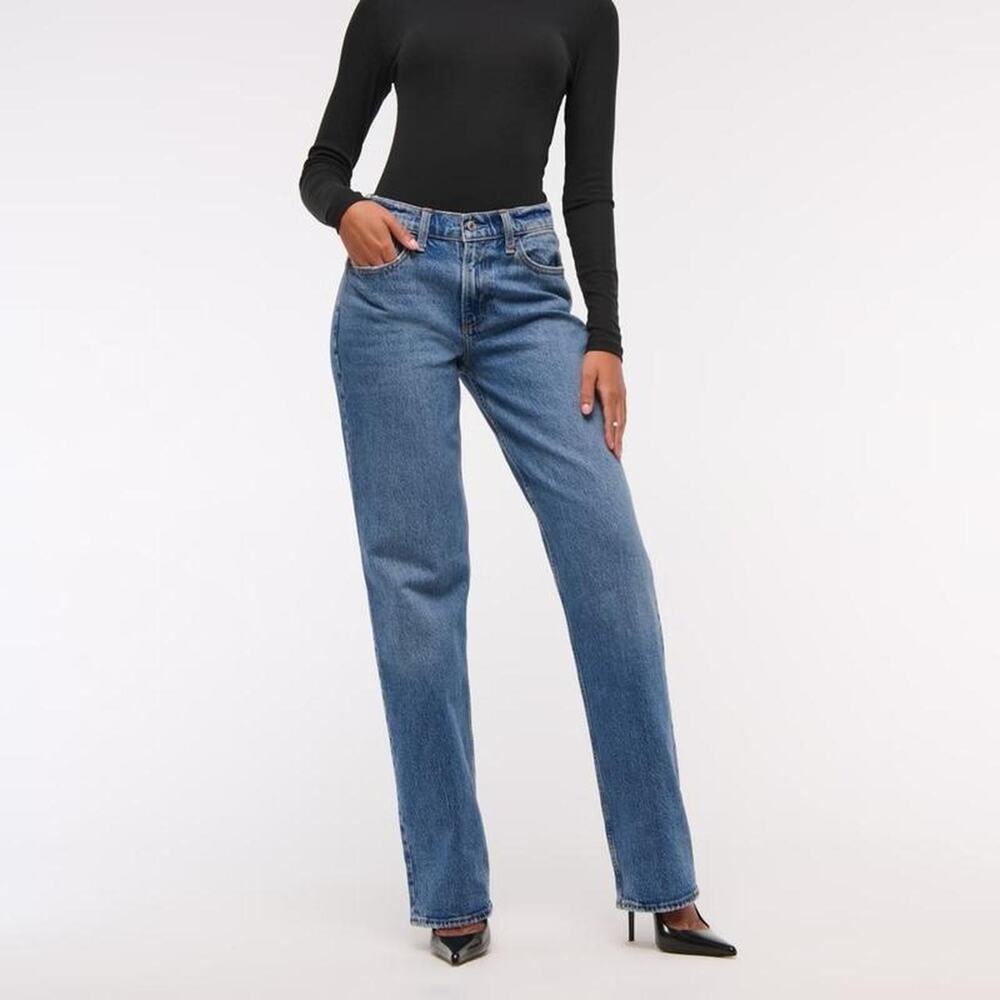 Baggy low rise jeans